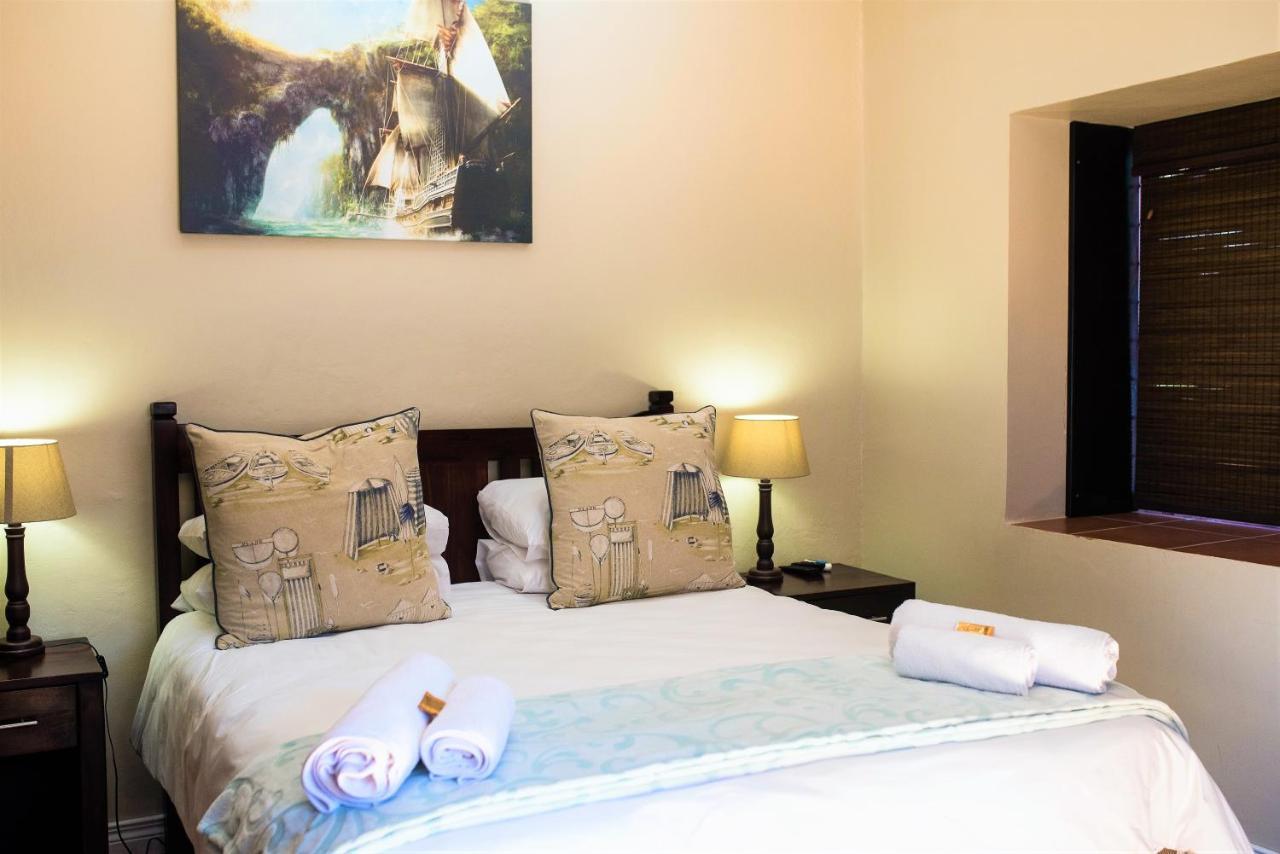 The Tides Inn Bed And Breakfast Durban Bagian luar foto