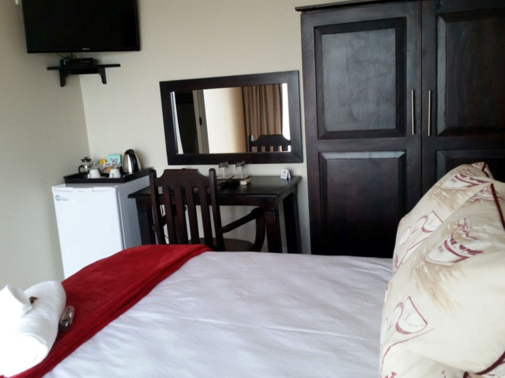 The Tides Inn Bed And Breakfast Durban Bagian luar foto