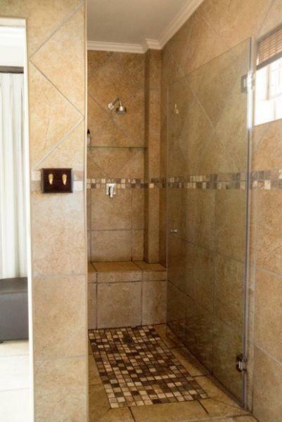 The Tides Inn Bed And Breakfast Durban Bagian luar foto
